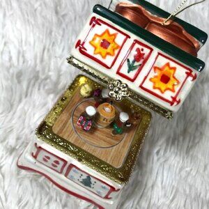 Glazed Ceramic Country Stove Musical Animated 'We Wish You a Merry Christmas'